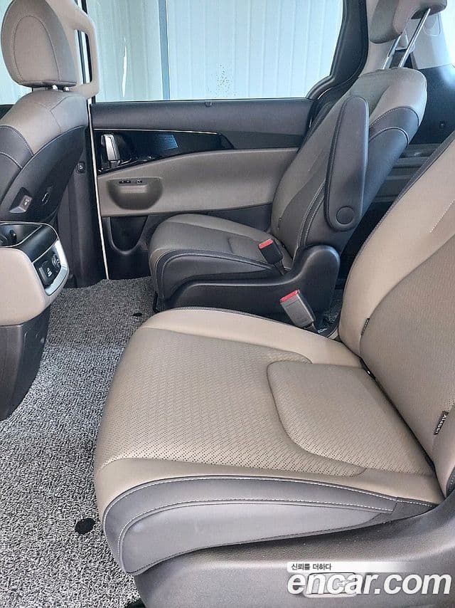 Kia Carnival 2025 — ფოტო 11/20