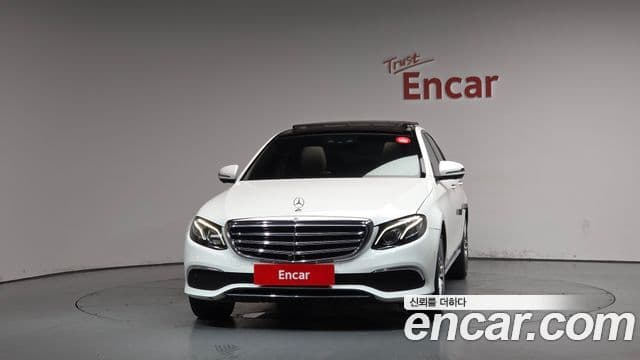 Mercedes-Benz E-Class 2019 — ფოტო 3/20