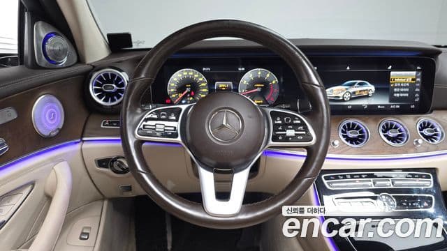 Mercedes-Benz E-Class 2019 — ფოტო 12/20