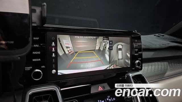 Kia Sorento 2023 — Şəkil 15/20