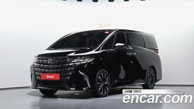 Toyota Alphard 2025 — Фото 1/20