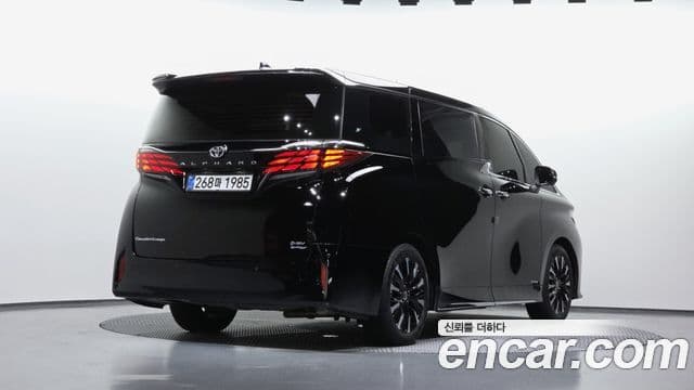 Toyota Alphard 2025 — Фото 2/20
