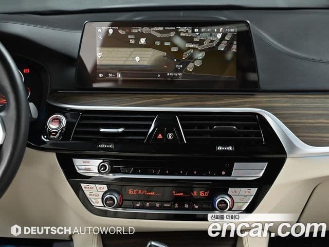 BMW 5 Series 2020 — ფოტო 14/20