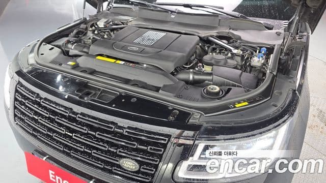Land Rover Range Rover 2018 — ფოტო 6/20