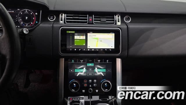 Land Rover Range Rover 2018 — ფოტო 15/20