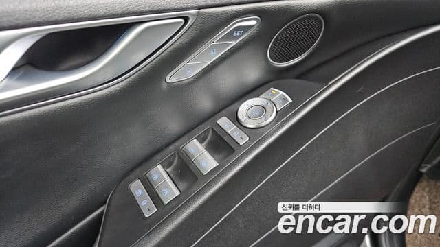 Genesis Electrified G80 2021 — Şəkil 17/20