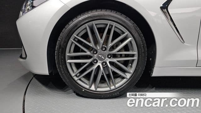 Genesis G70 2018 — ფოტო 1/34