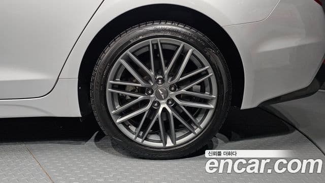 Genesis G70 2018 — ფოტო 2/34
