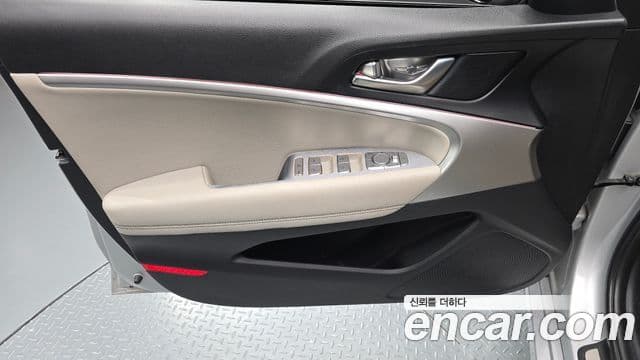Genesis G70 2018 — ფოტო 20/34