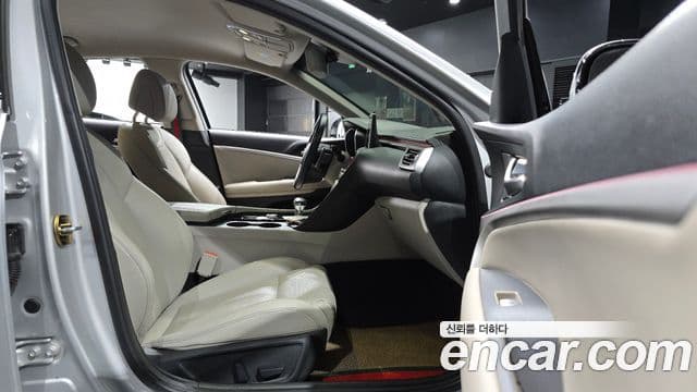 Genesis G70 2018 — ფოტო 22/34