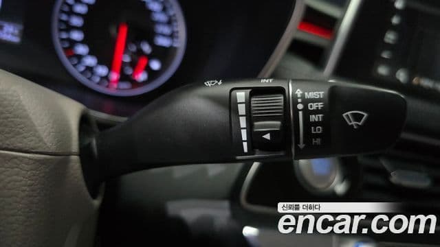 Genesis G70 2018 — ფოტო 7/34