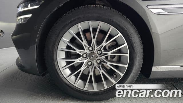 Genesis Electrified G80 2022 — фото 5 из 20