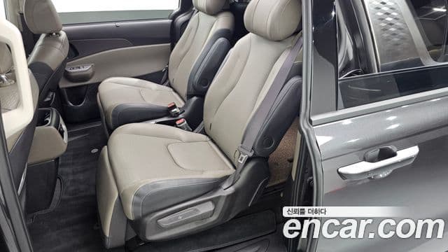 Kia Carnival 2025 — Şəkil 11/20