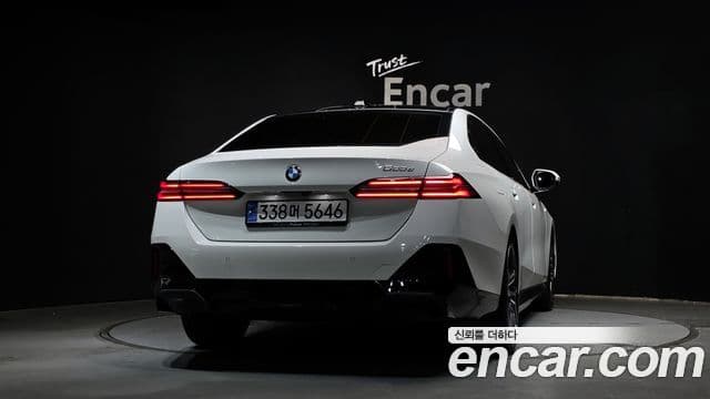 BMW 5 Series 2024 — ფოტო 4/20