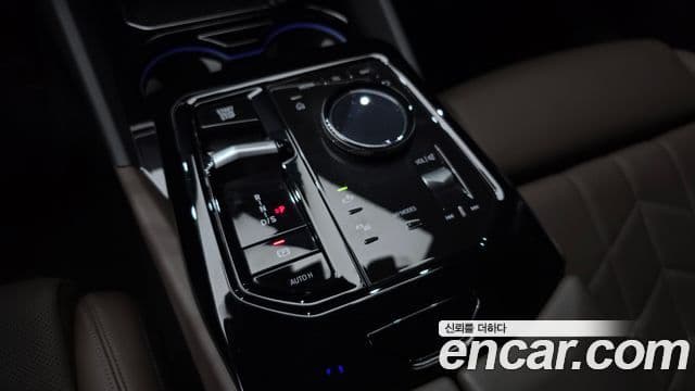 BMW 5 Series 2024 — ფოტო 9/20