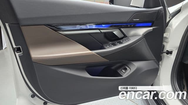 BMW 5 Series 2024 — Photo 18/30