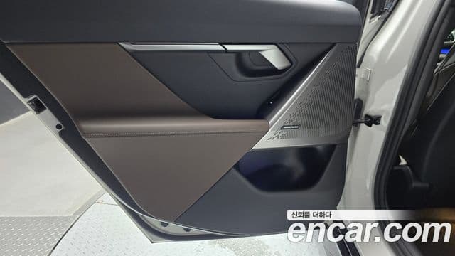 BMW 5 Series 2024 — Photo 10/30