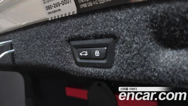 BMW 5 Series 2024 — Photo 22/30