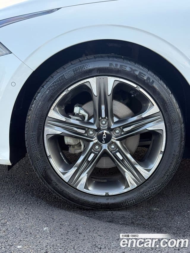 Kia K5 2022 — ფოტო 4/14