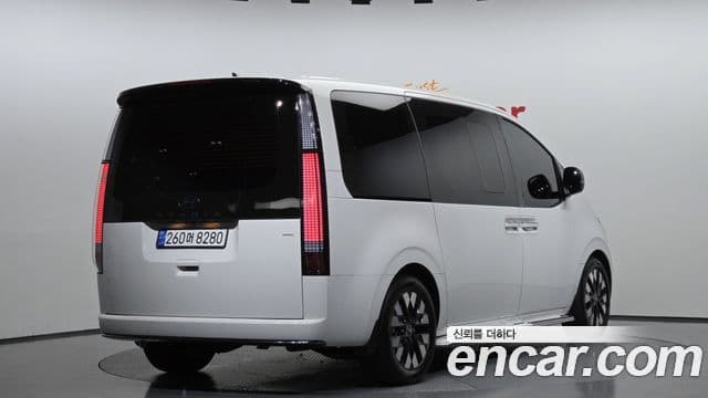 Hyundai Staria 2025 — ფოტო 2/20