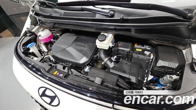 Hyundai Staria 2025 — ფოტო 6/20