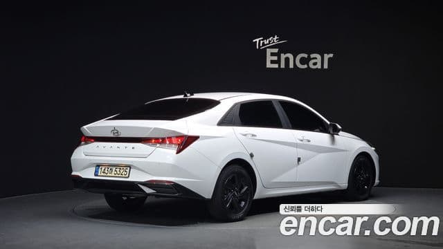 Hyundai Avante 2023 — Фото 1/20