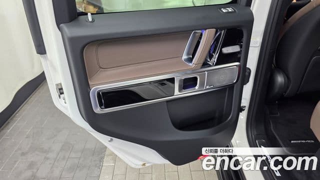 Mercedes-Benz G-Class 2025 — Photo 8/31