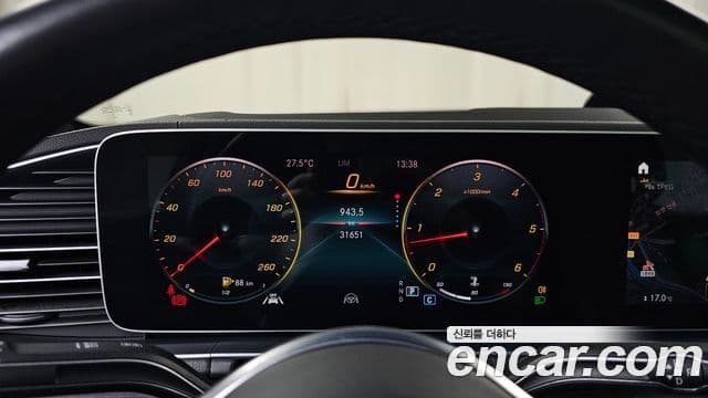Mercedes-Benz GLE-Class 2023 — Фото 8/20