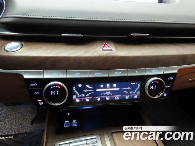Genesis G80 2023 — Photo 12/20