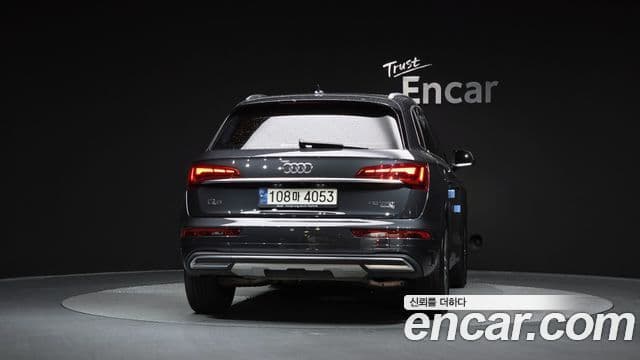 Audi Q5 2021 — Фото 4/20