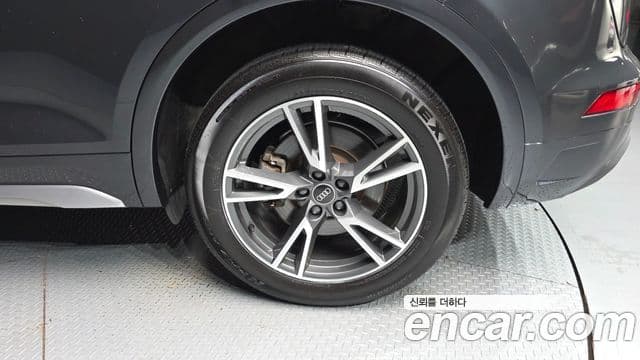 Audi Q5 2021 — Photo 16/32