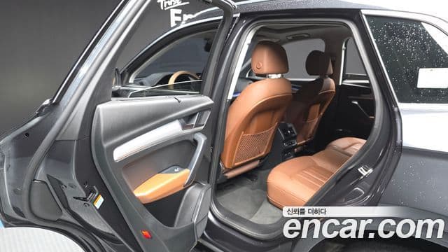 Audi Q5 2021 — Photo 30/32