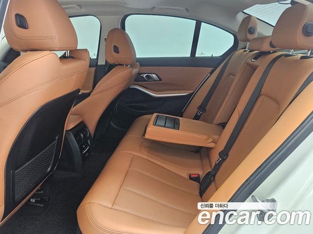 BMW 3 Series 2023 — Şəkil 8/20