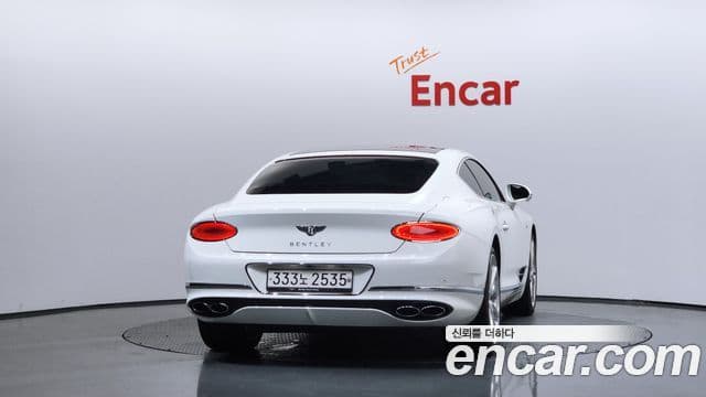 Bentley Continental GT 2021 — ფოტო 4/20