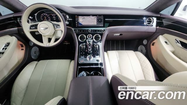 Bentley Continental GT 2021 — ფოტო 7/20