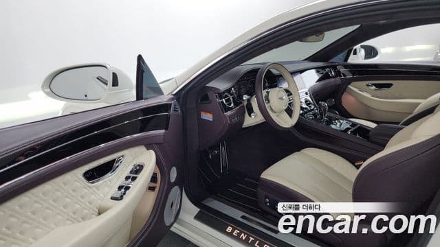 Bentley Continental GT 2021 — ფოტო 10/20