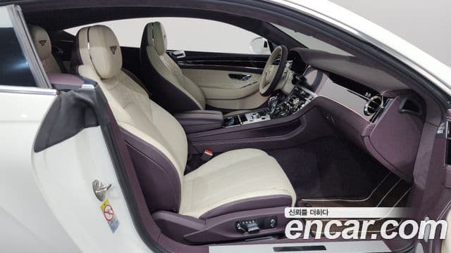 Bentley Continental GT 2021 — Photo 3/32