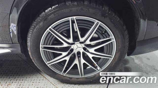 Mercedes-Benz GLC-Class 2024 — Photo 31/38