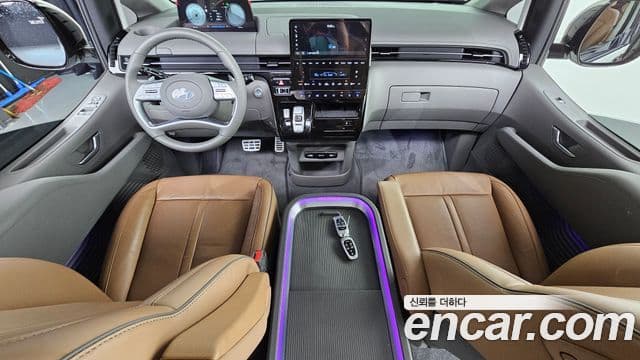 Hyundai Staria 2023 — ფოტო 7/20