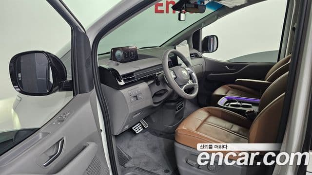 Hyundai Staria 2023 — ფოტო 10/20