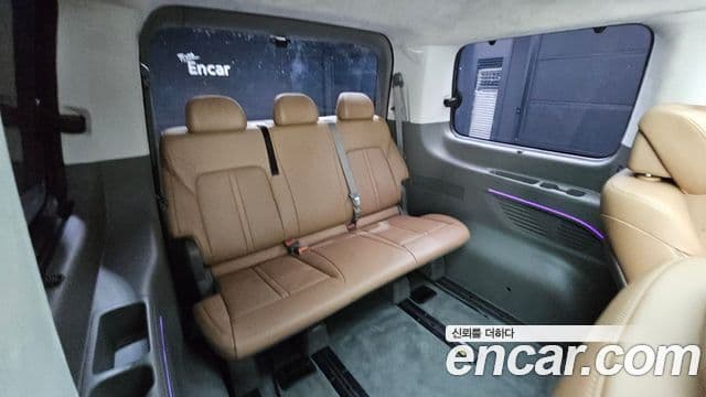 Hyundai Staria 2023 — ფოტო 13/20