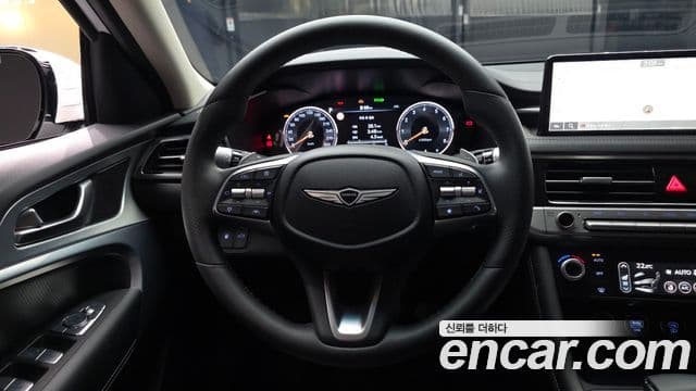 Genesis G70 2023 — Photo 17/32