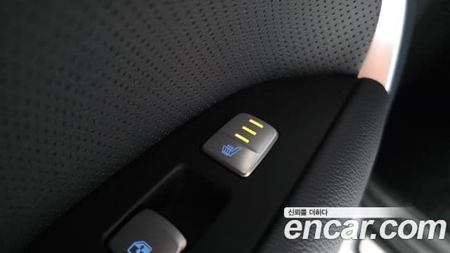 Genesis G70 2023 — Photo 19/32