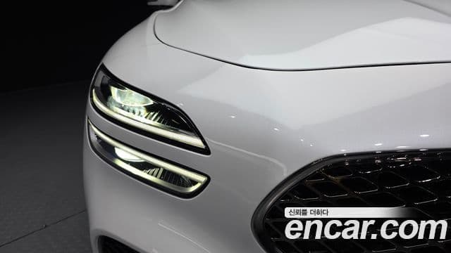 Genesis G70 2023 — Photo 28/32