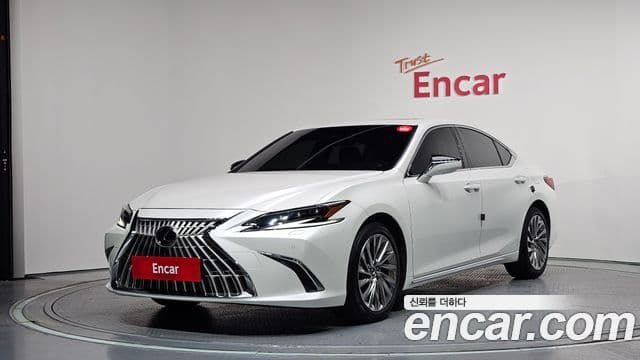 Lexus ES300h 2025 — Şəkil 1/20