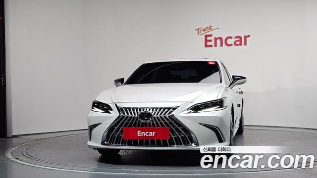 Lexus ES300h 2025 — Şəkil 3/20