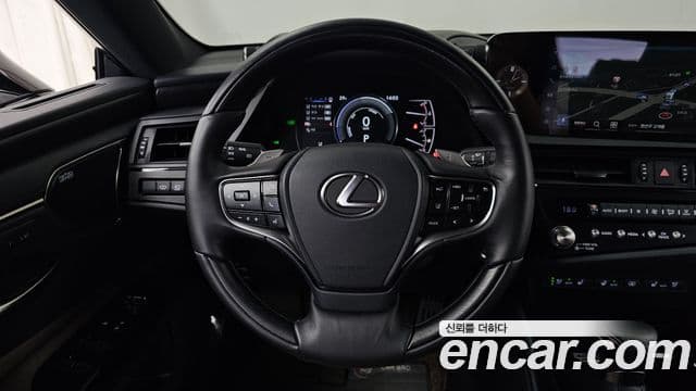 Lexus ES300h 2025 — Şəkil 13/20