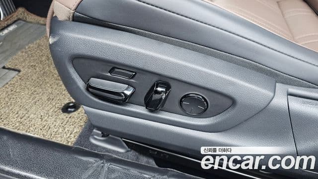 Lexus ES300h 2025 — Photo 7/38
