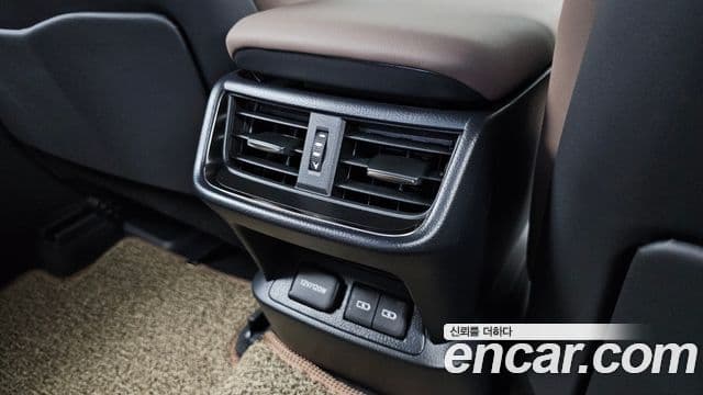 Lexus ES300h 2025 — Photo 37/38
