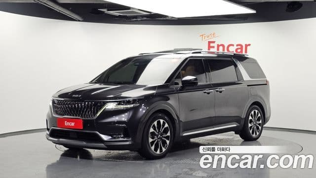 Kia Carnival 2021 — ფოტო 1/20